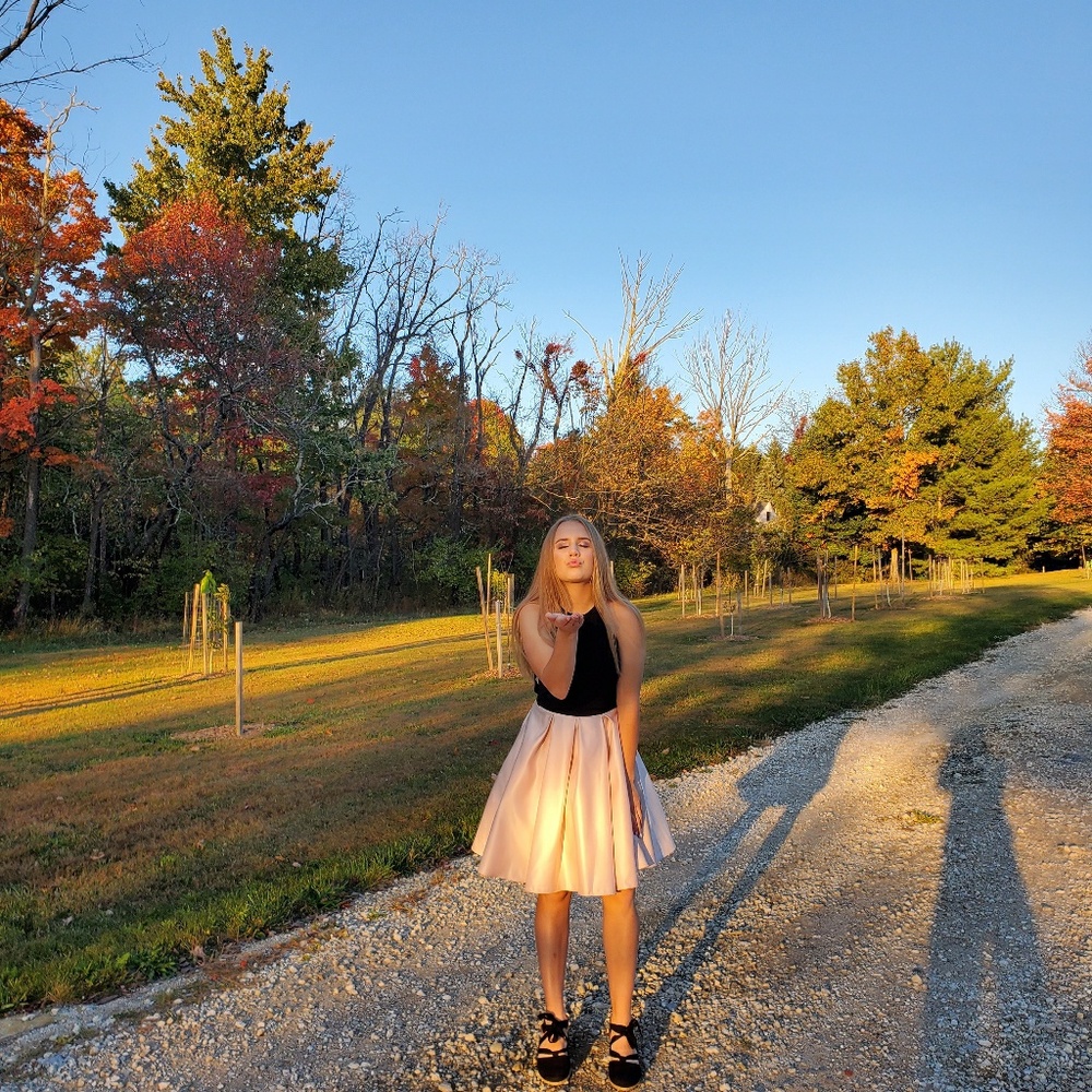 Meet your Posher, Angelika